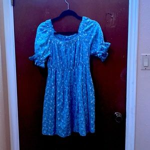 Blue dress ,old navy fits big